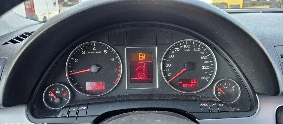 Audi A4 cena 17900 przebieg: 230000, rok produkcji 2006 z Proszowice małe 232